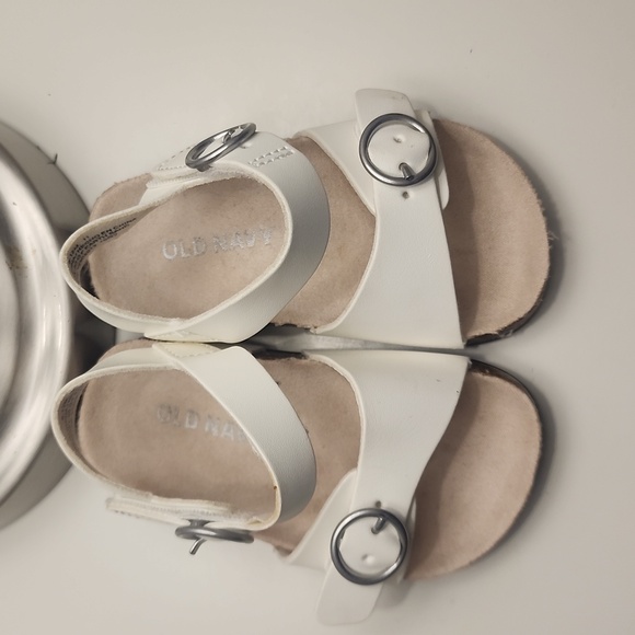 3 shoe bundles 12 to 18 months - Picture 5 of 11